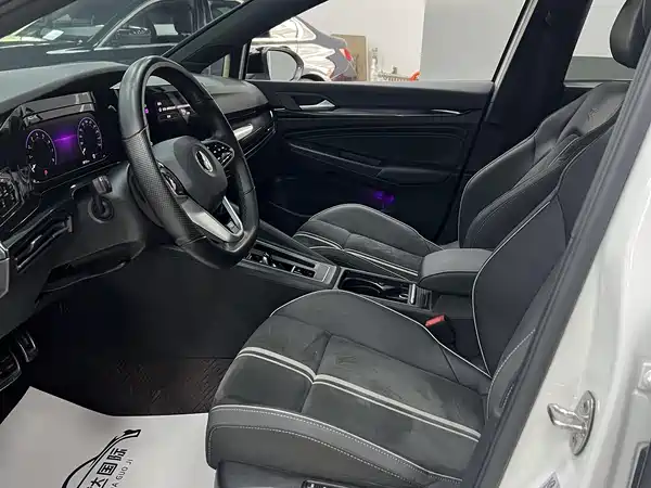 Volkswagen Golf 2022