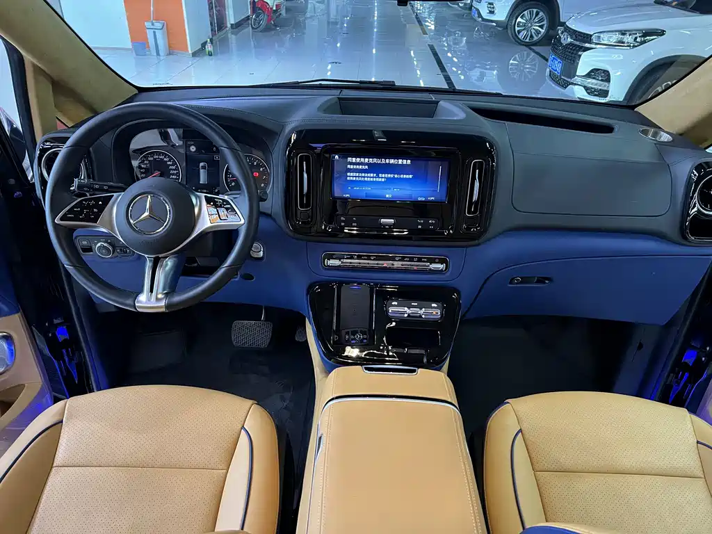 Mercedes-Benz Vito 2025 — фото 4