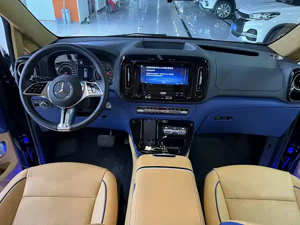 Mercedes-Benz Vito 2025