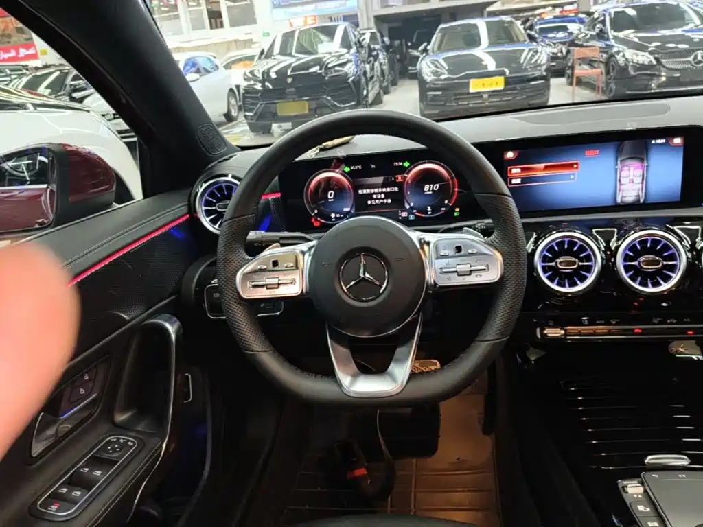 Mercedes-Benz A-Class 2022 — фото 11