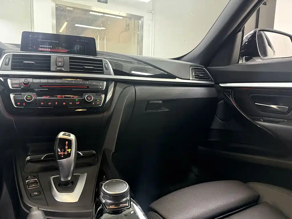 BMW 3 Series GT 2021 — фото 18
