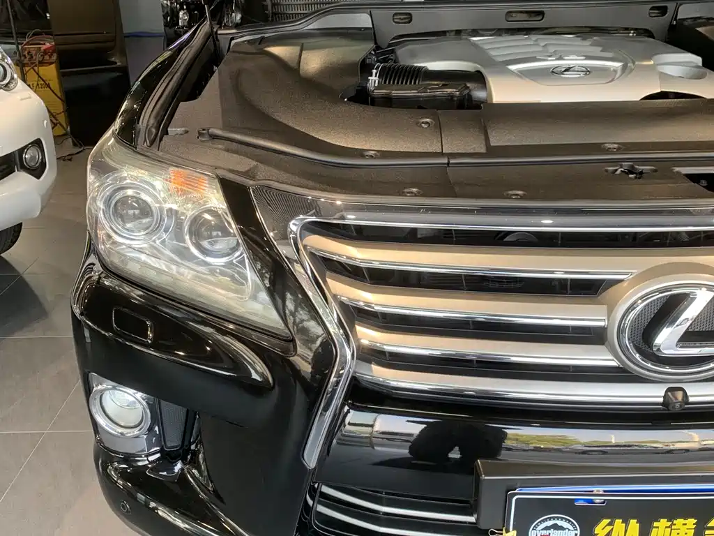 Lexus LX 2013 — фото 20
