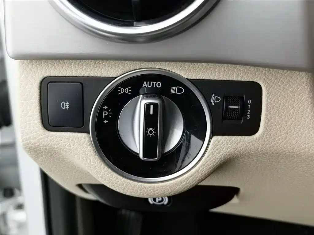 Mercedes-Benz GLK-Class 2014 — фото 21