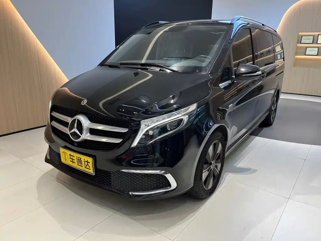 Mercedes-Benz V-Class 2022 — фото 2