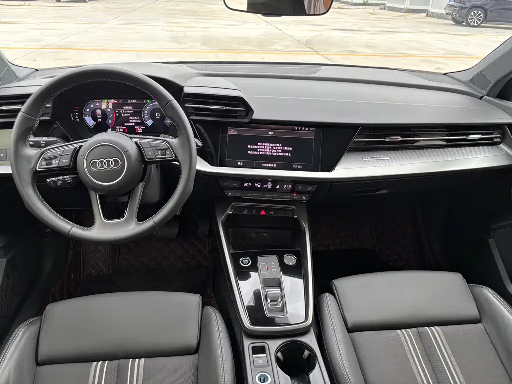 Audi A3 2023 — фото 14