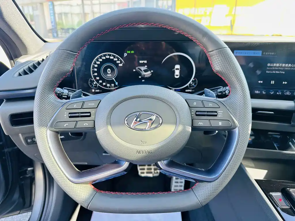 Hyundai Sonata 2023 — фото 11