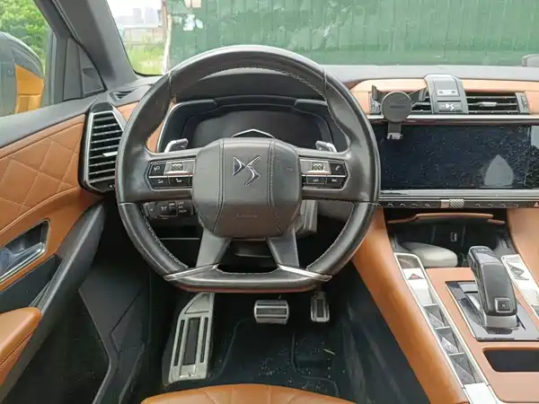 DS 7 2019