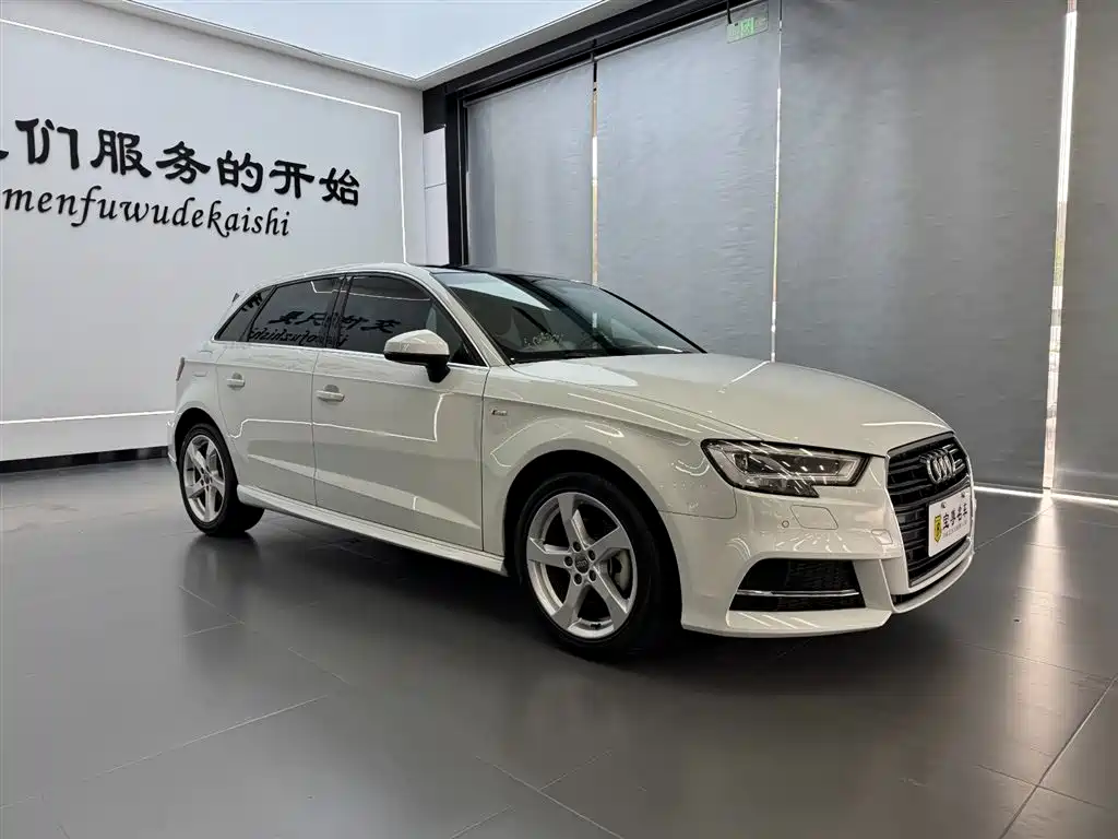 Audi A3 2019 — фото 3
