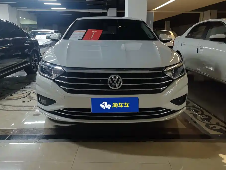 Volkswagen Sagitar 2022