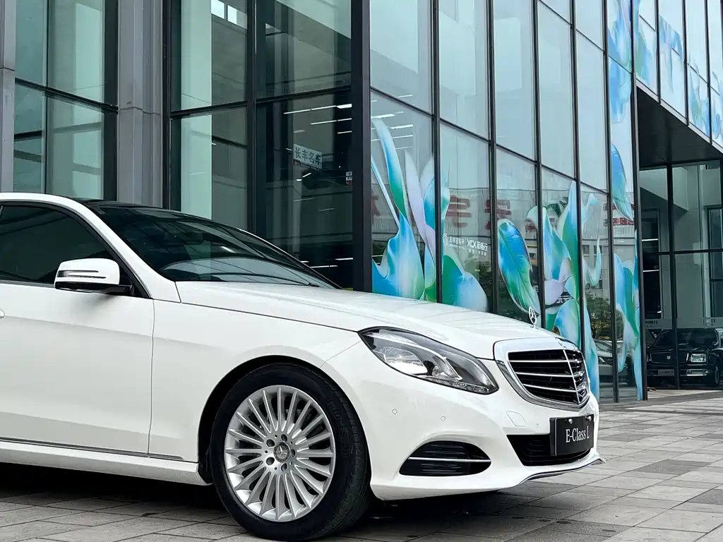 Mercedes-Benz E-Class 2015