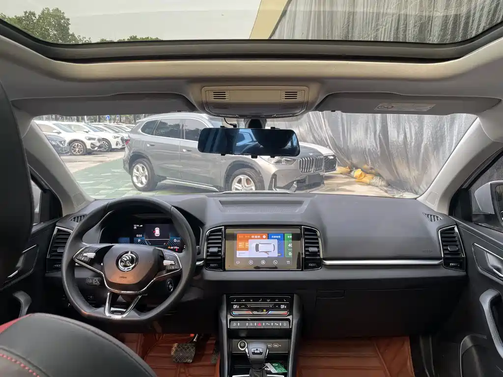 Skoda Karoq 2023 — фото 24