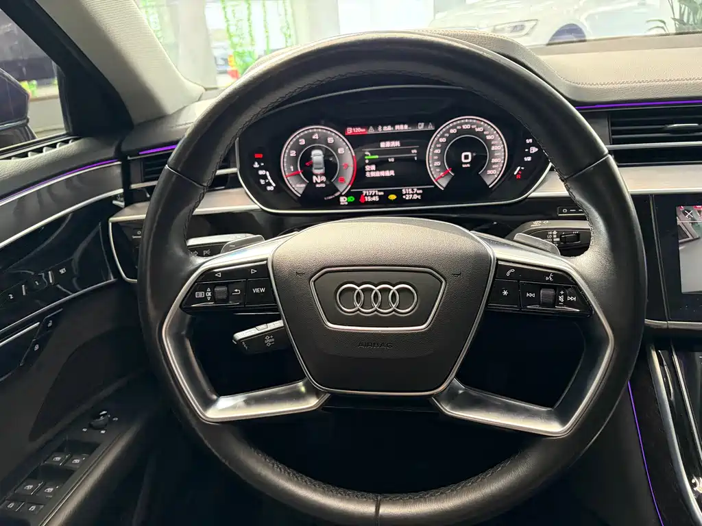 Audi A8 2022 — фото 10