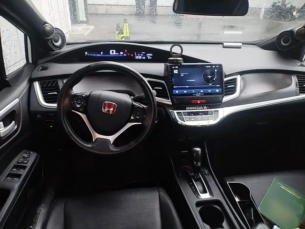 Honda Jade 2015 — фото 10
