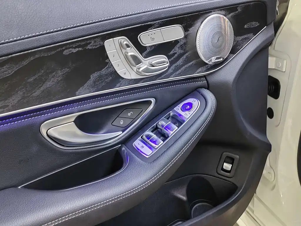 Mercedes-Benz C-Class 2020 — фото 8