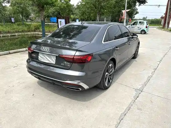 Audi A4L 2020
