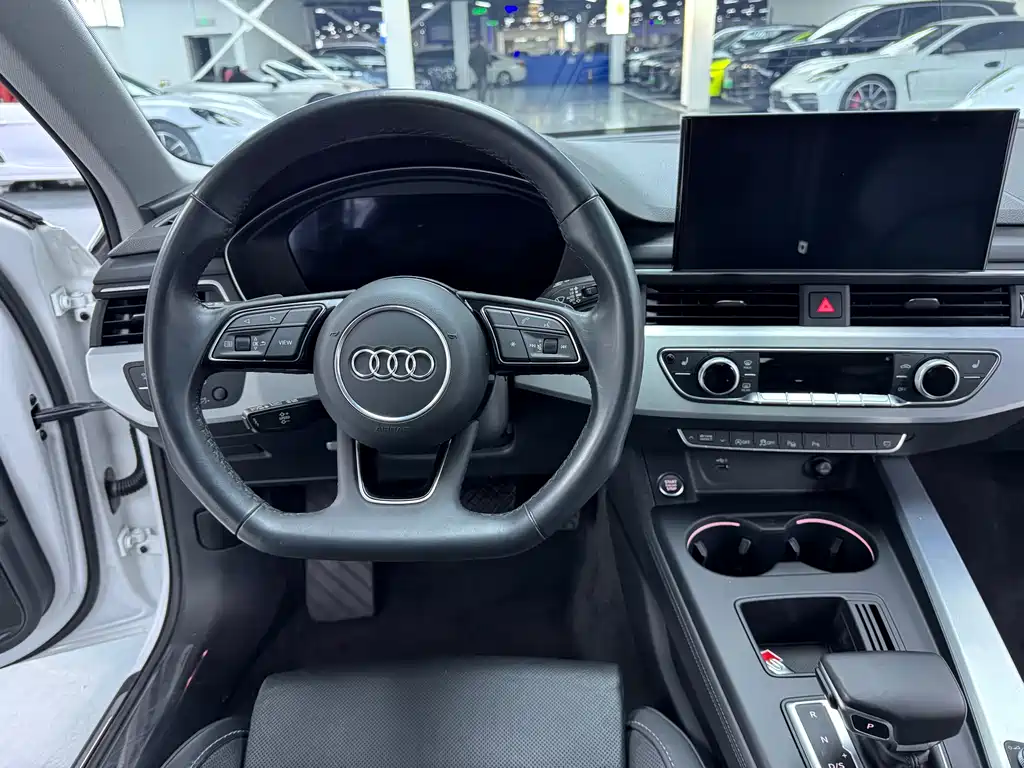 Audi A4L 2022 — фото 9