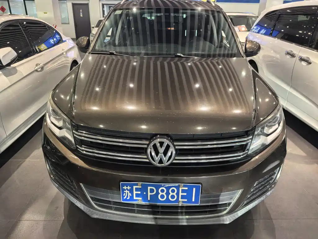 Volkswagen Tiguan 2015 — фото 2
