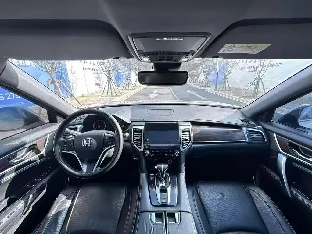 Honda UR-V 2017 — фото 5