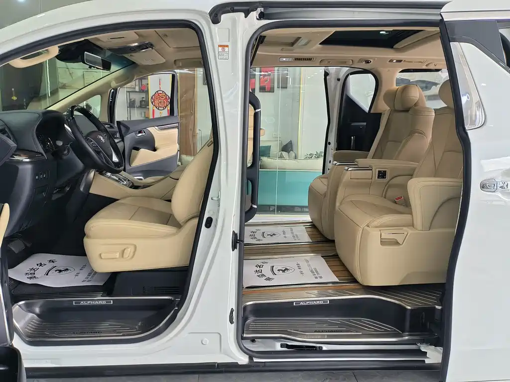 Toyota Alphard 2021 — фото 3
