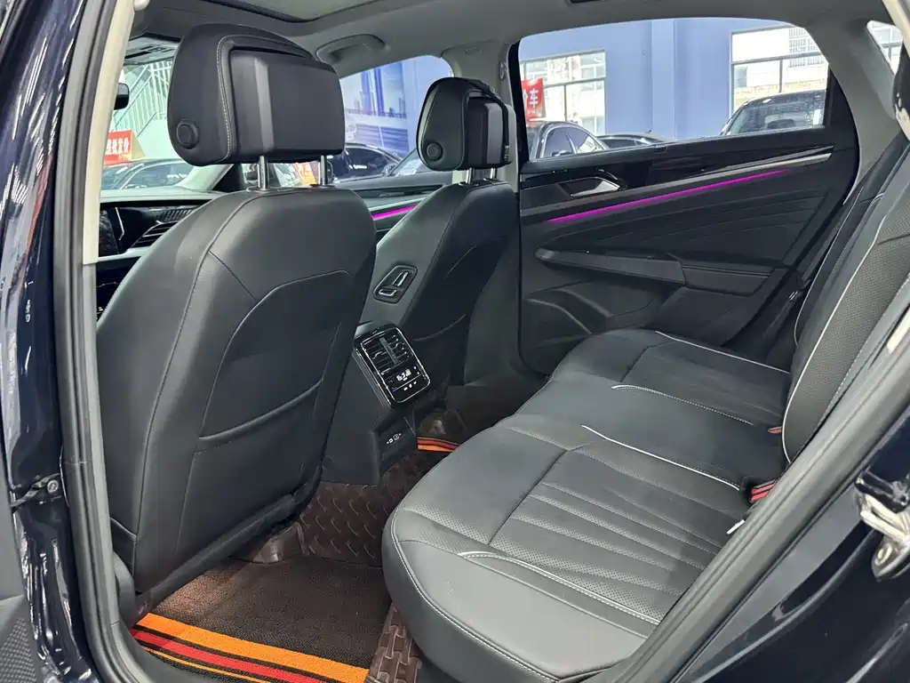 Volkswagen Passat 2024
