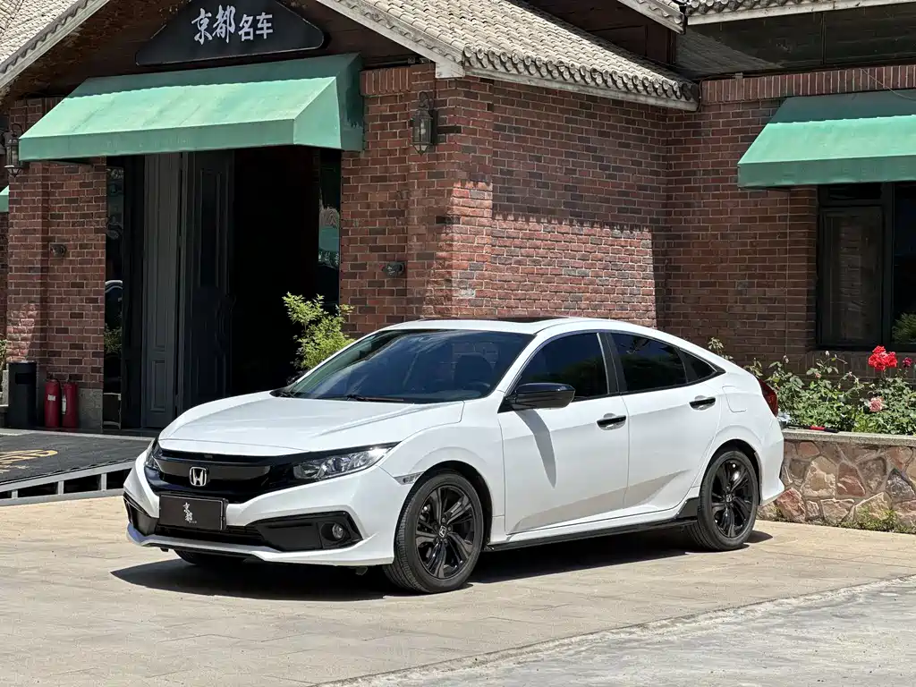Honda Civic 2019 — фото 1