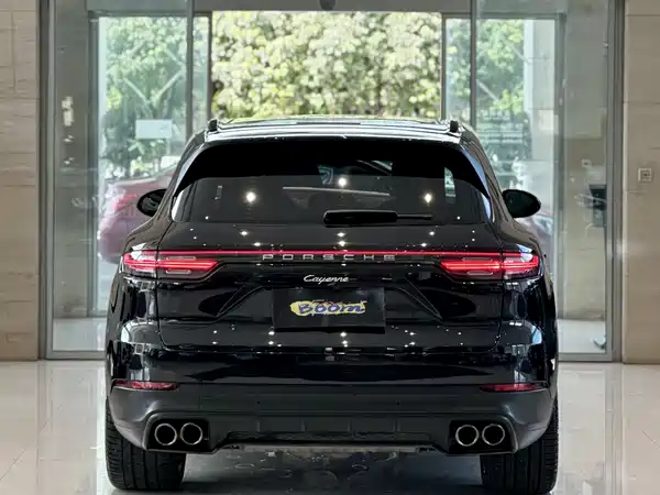 Porsche Cayenne 2021