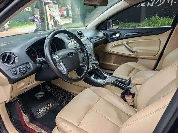 Ford Mondeo-Winning 2010
