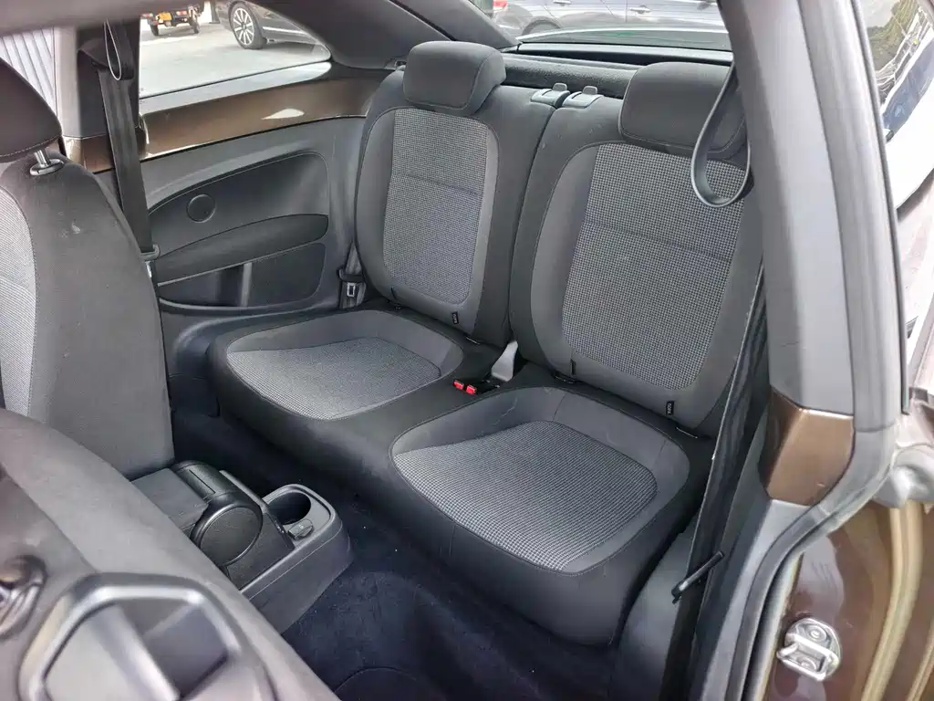 Volkswagen Beetle 2013
