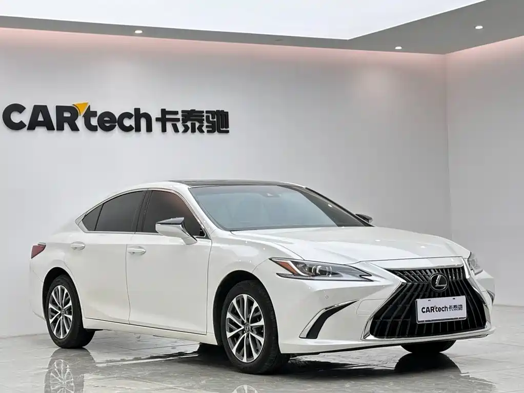 Lexus ES 2022 — фото 6