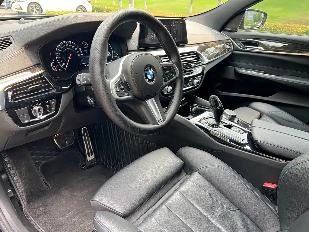 BMW 6 Series GT 2020 — фото 8