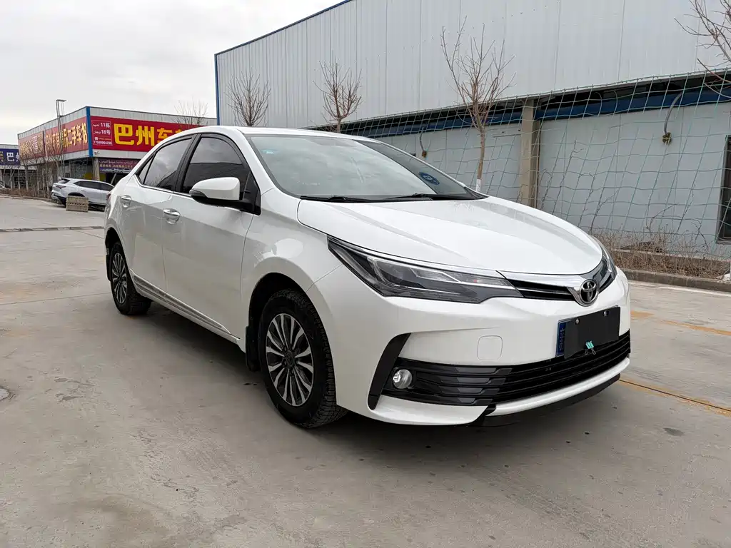 Toyota Corolla 2019 — фото 3