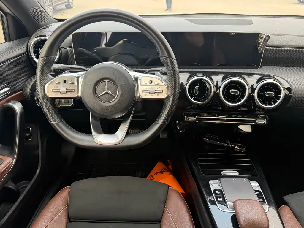 Mercedes-Benz A-Class 2020 — фото 7