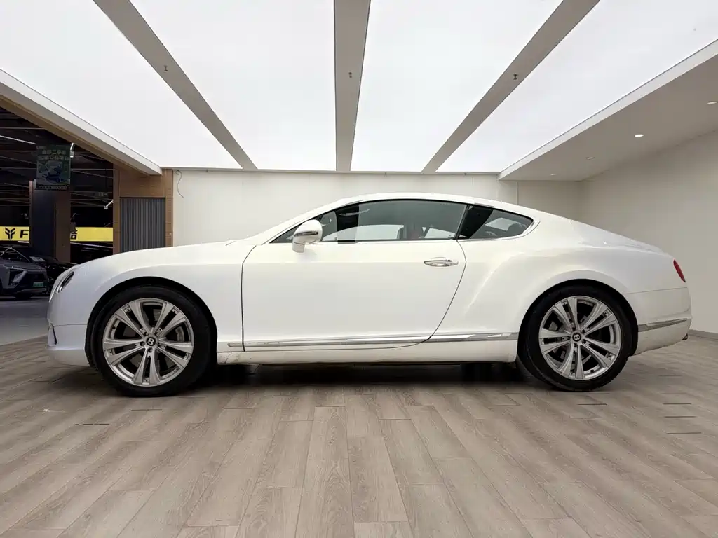 Bentley Continental 2012 — фото 4