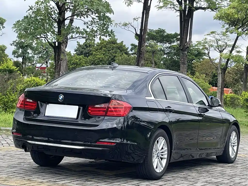 BMW 3 Series 2016 — фото 7