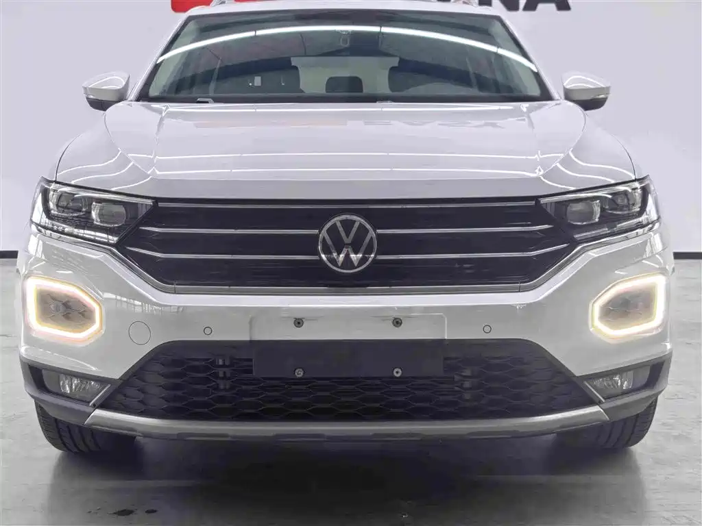 Volkswagen T-Roc 2023 — фото 8