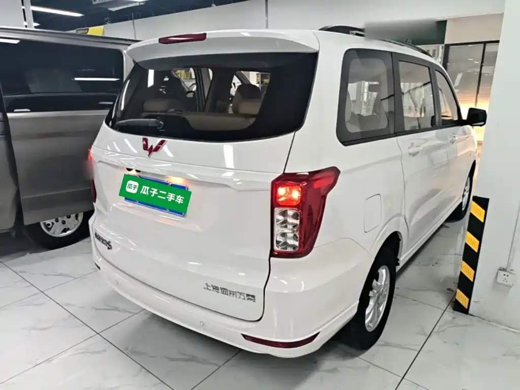 Wuling Hongguang 2019