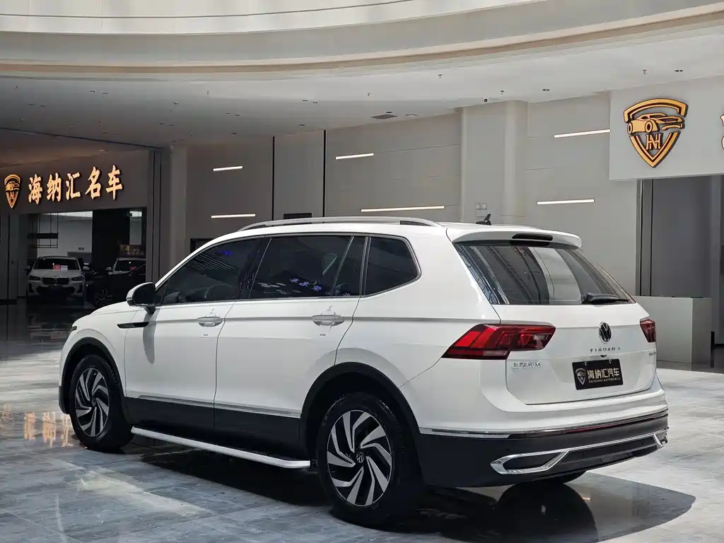 Volkswagen Tiguan L 2022 — фото 3