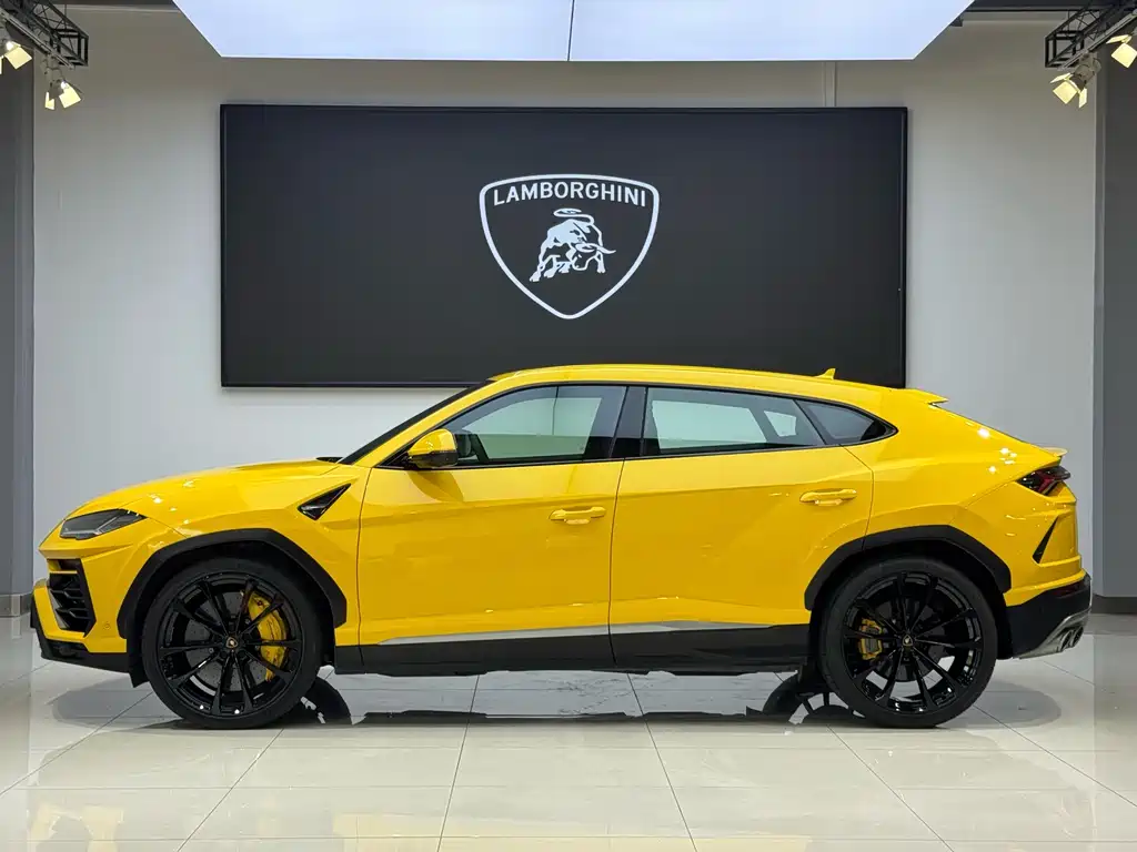 Lamborghini Urus 2022 — фото 3