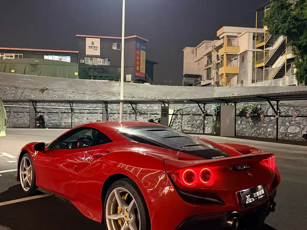 Ferrari F8 2022 — фото 13