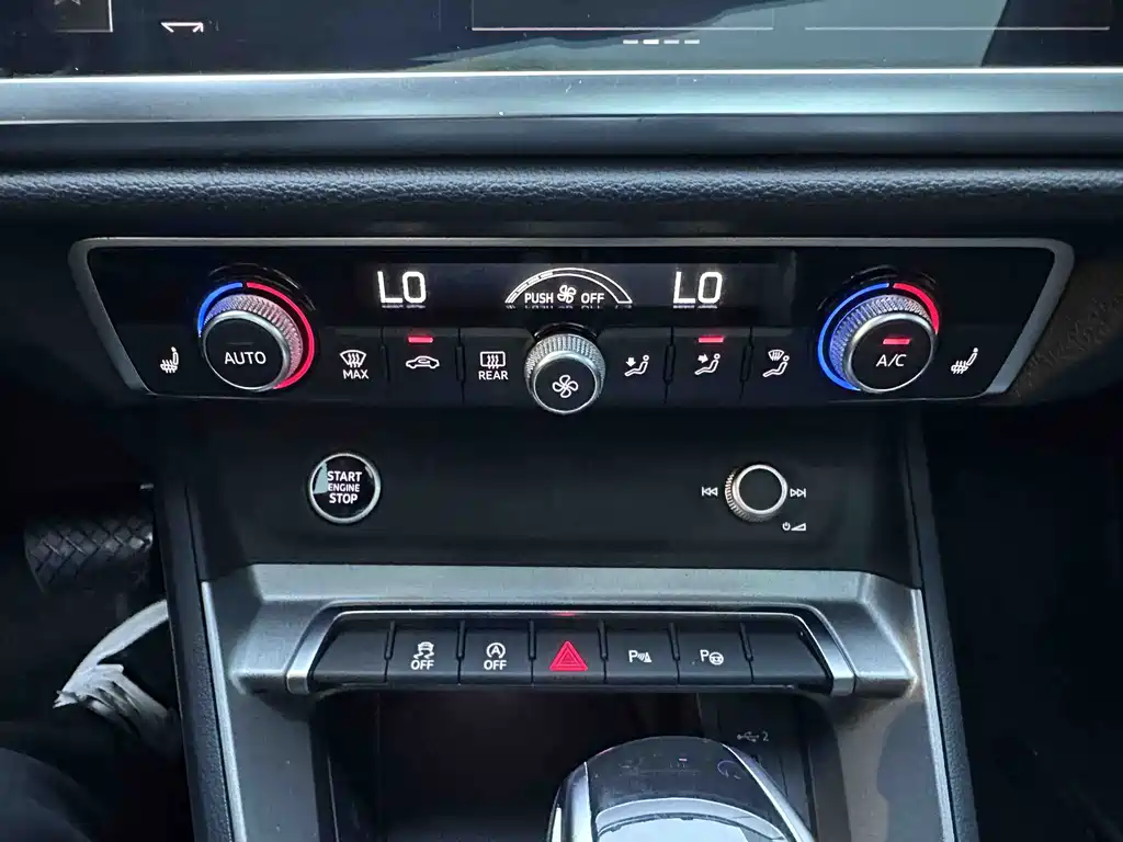 Audi Q3 2022 — фото 16