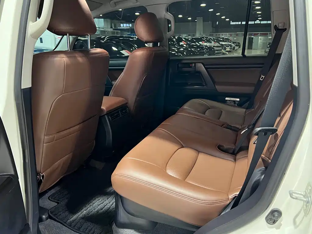 Toyota Land Cruiser 2019 — фото 20