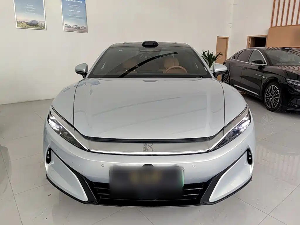 BYD Han L 2025
