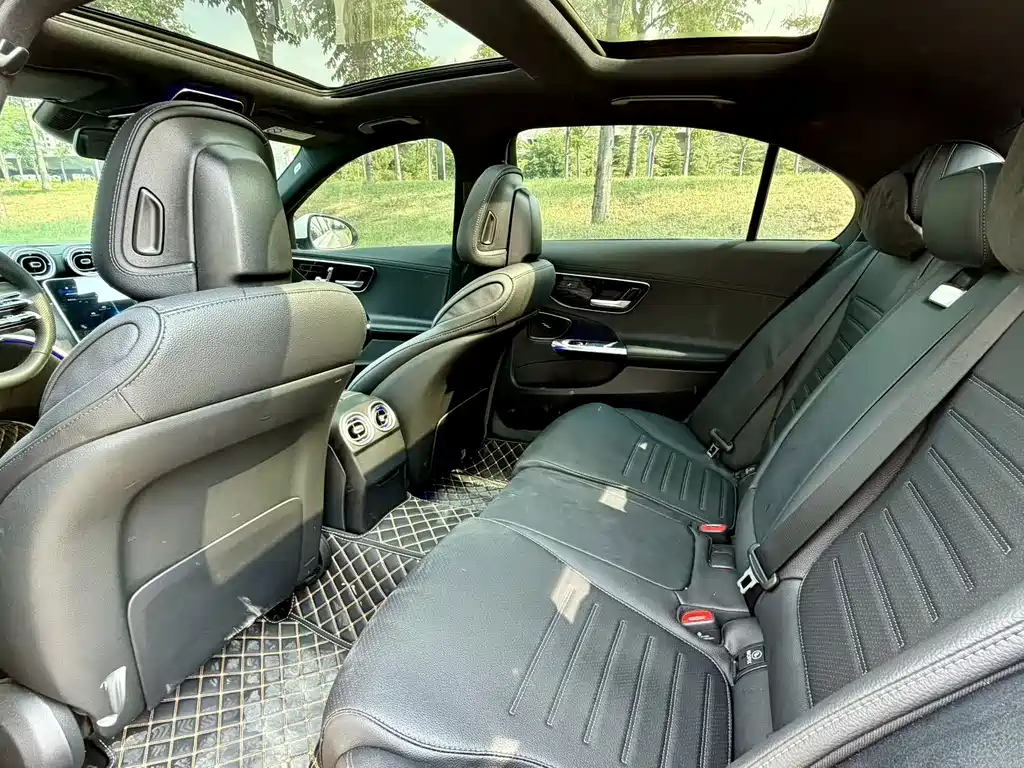 Mercedes-Benz C-Class 2025