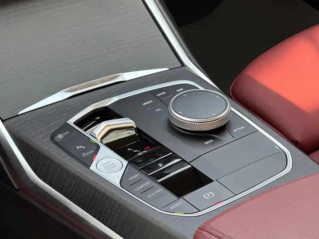 BMW 3 Series 2025