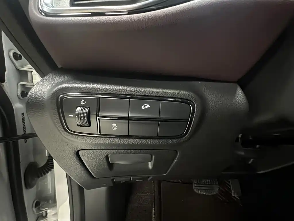 GAC Motor Trumpchi M6 2022 — фото 20