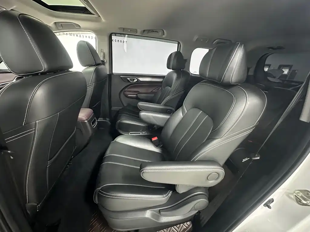 GAC Motor Trumpchi M6 2022 — фото 11