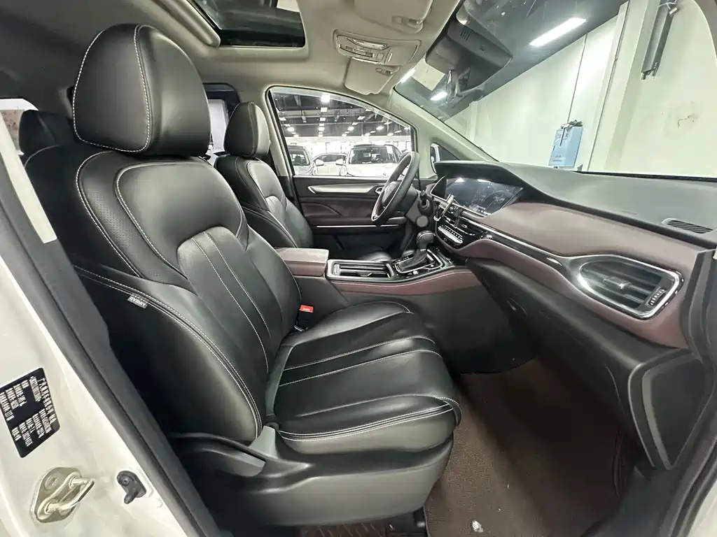 GAC Motor Trumpchi M6 2022 — фото 13