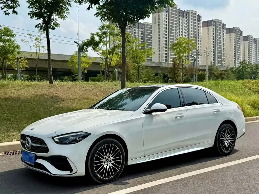 Mercedes-Benz C-Class 2025