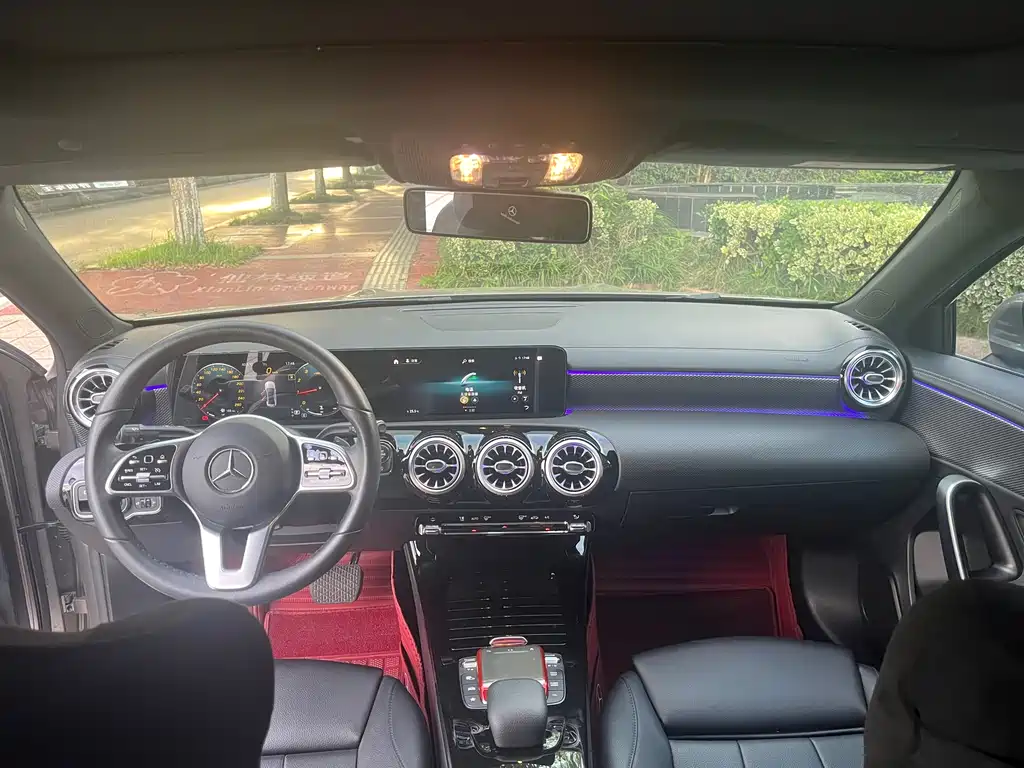 Mercedes-Benz A-Class 2020 — фото 10