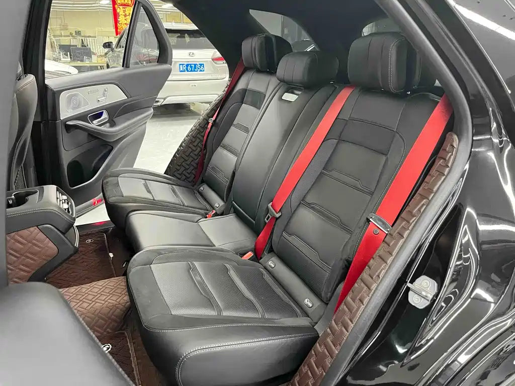 Mercedes-Benz GLE AMG 2020 — фото 18